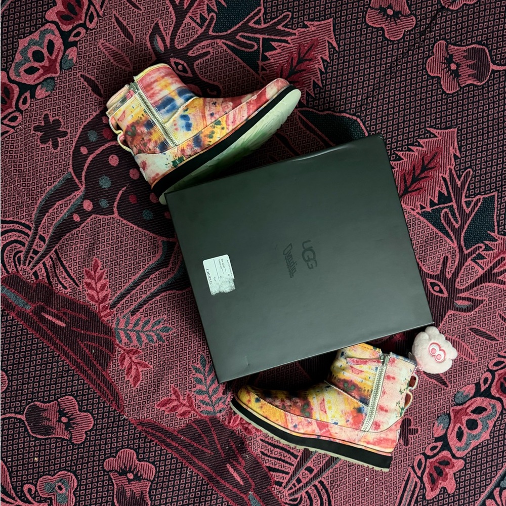 UGG multicolor boots - Picture 1 of 6